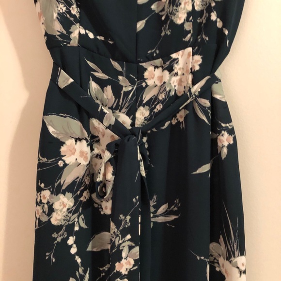 Green floral maxi dress with gold accents - Picture 3 of 10